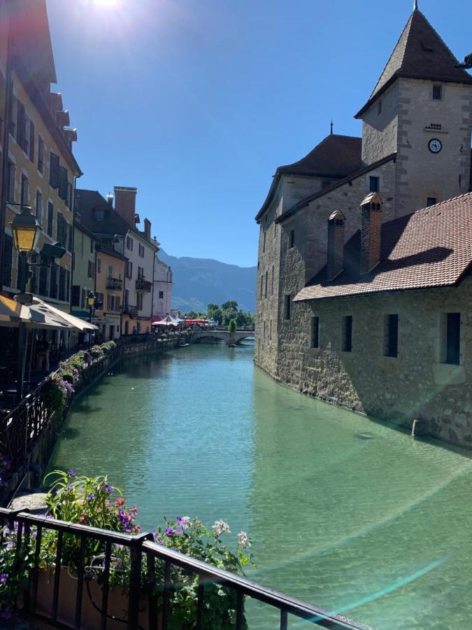 Blue Lake Annecy Exteriör bild